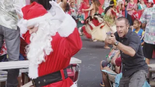 Hawaii 5-0 - Saison 8 - Oni Kalalea Ke Ku A Ka La'au Loa (Un grand arbre se tient au-dessus des autres)
