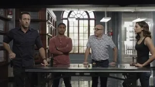 Hawaii 5-0 - Saison 9 - Pupuhi ka he'e o kai uli (La pieuvre des profondeurs crache son encre)